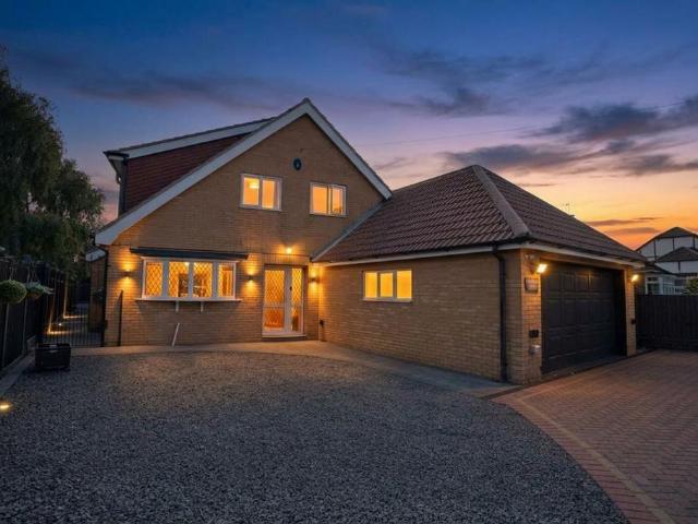 3 bedroom detached house for sale