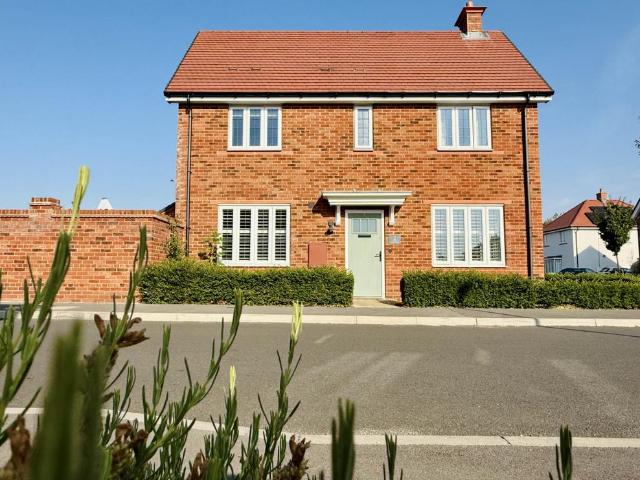 3 bedroom detached house for sale