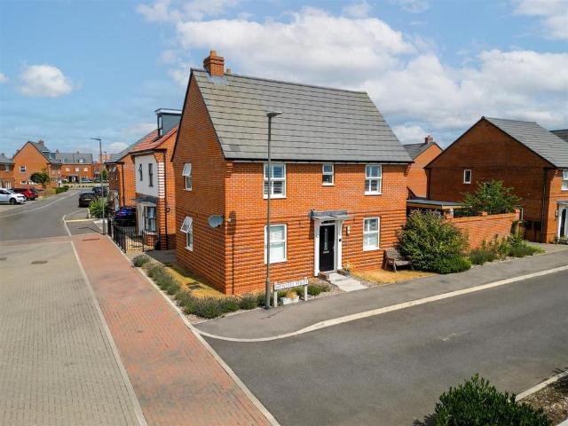 3 bedroom detached house for sale