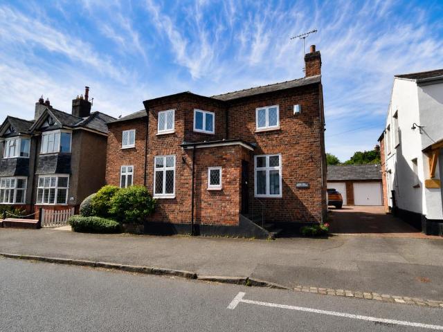 3 bedroom detached house for sale