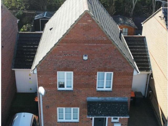 3 bedroom detached house for sale