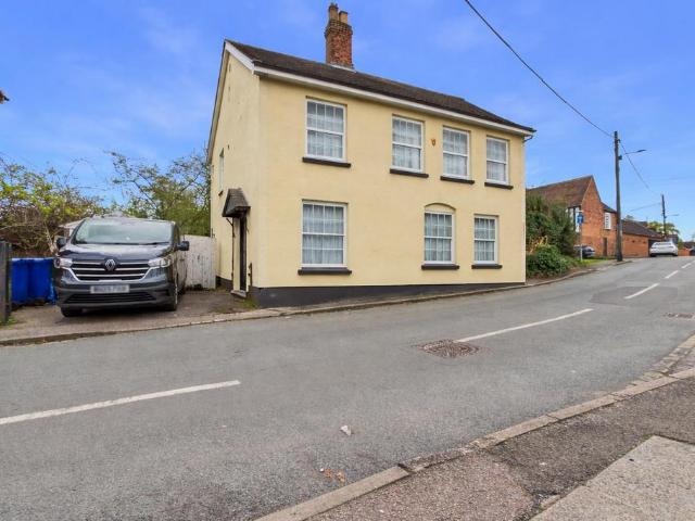3 bedroom detached house for sale