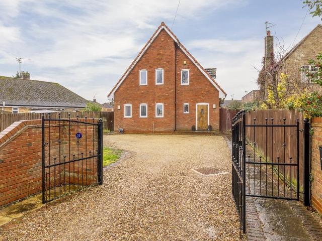 3 bedroom detached house for sale