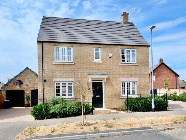3 bedroom detached house for sale