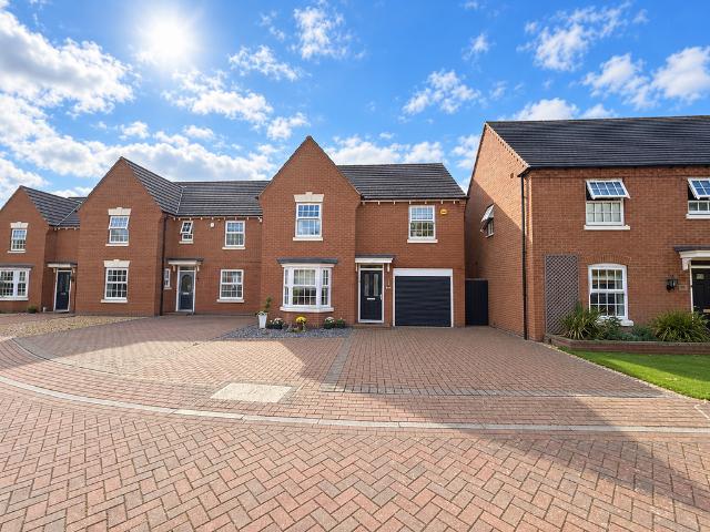 3 bedroom detached house for sale