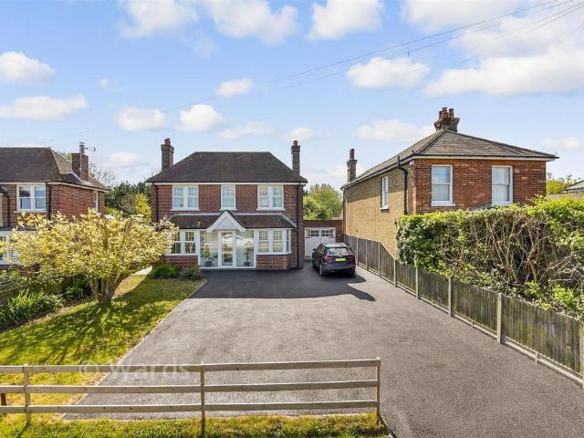 3 bedroom detached house for sale