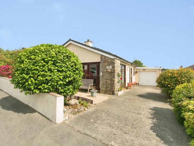 3 bedroom bungalow for sale