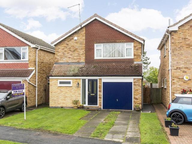 3 bedroom detached house for sale