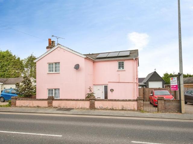 3 bedroom detached house for sale