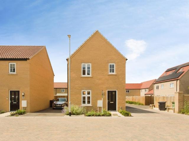 3 bedroom detached house for sale