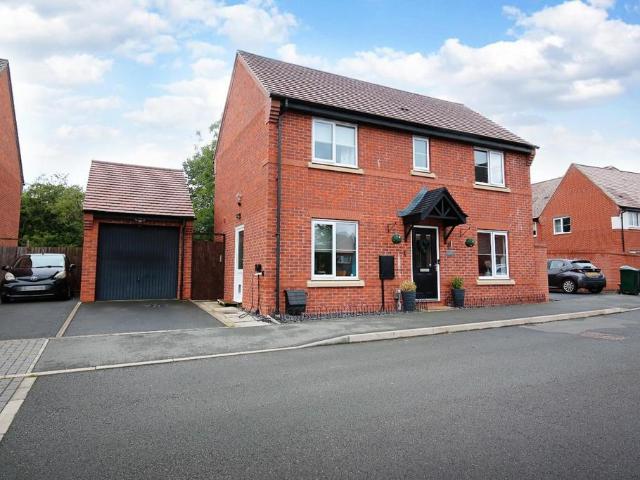 3 bedroom detached house for sale