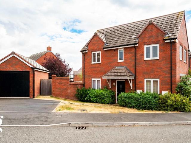 3 bedroom detached house for sale