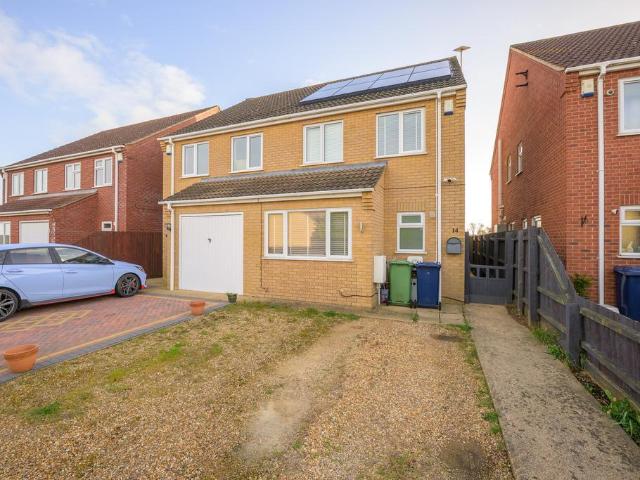 3 bedroom detached house for sale