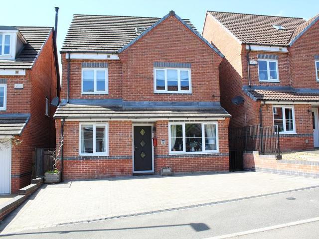 3 bedroom detached house for sale
