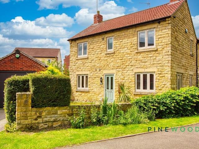 3 bedroom detached house for sale