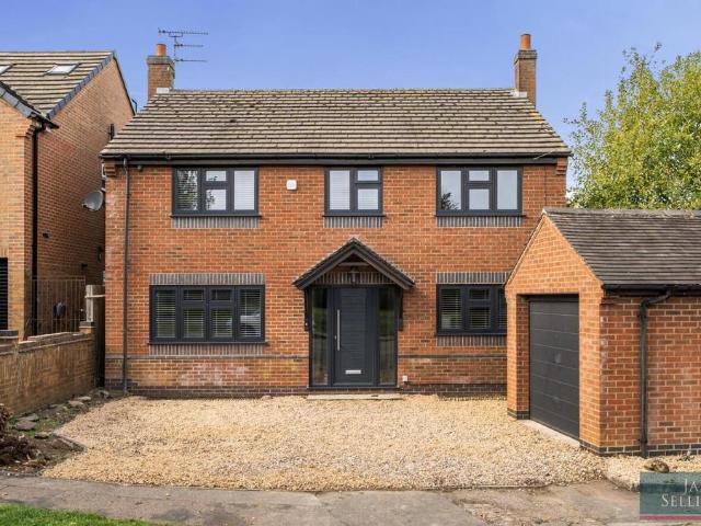 3 bedroom detached house for sale