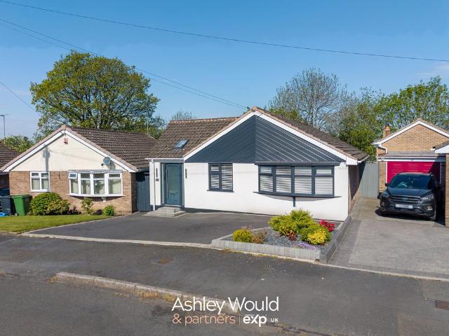 3 bedroom detached bungalow for sale