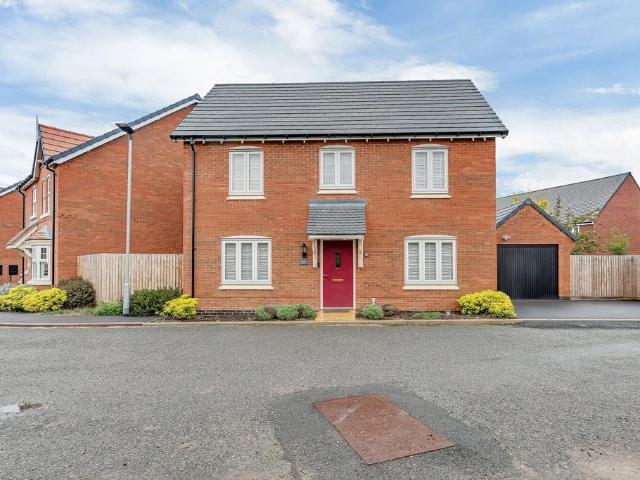 3 bedroom detached house for sale