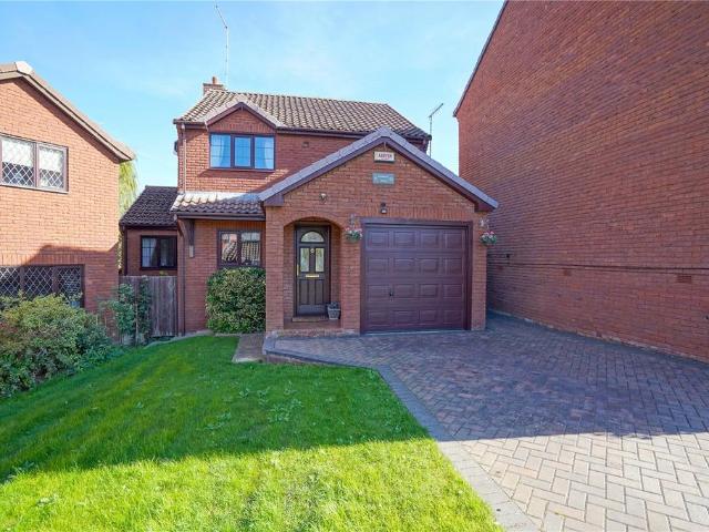 3 bedroom detached house for sale