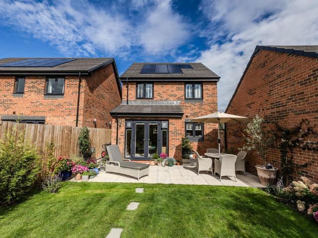 3 bedroom detached house for sale