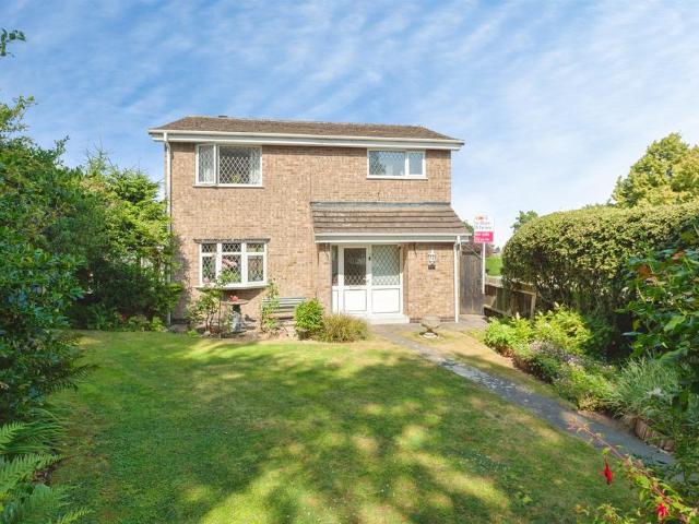 3 bedroom detached house for sale