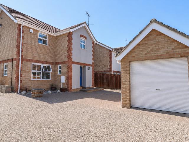 3 bedroom detached house for sale