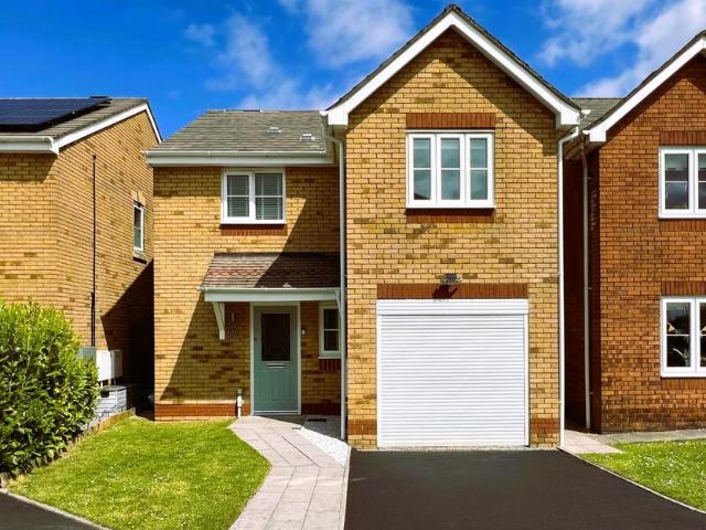 3 bedroom detached house for sale