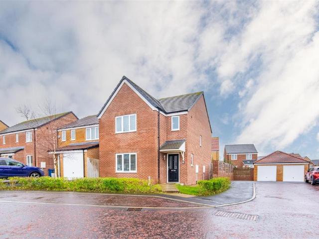 3 bedroom detached house for sale