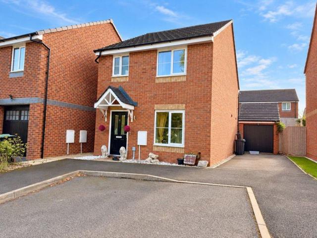 3 bedroom detached house for sale