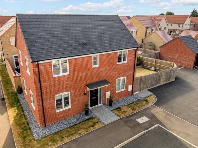 3 bedroom detached house for sale