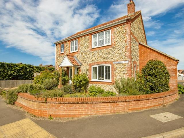 3 bedroom detached house for sale