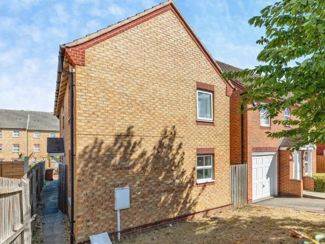 3 bedroom detached house for sale