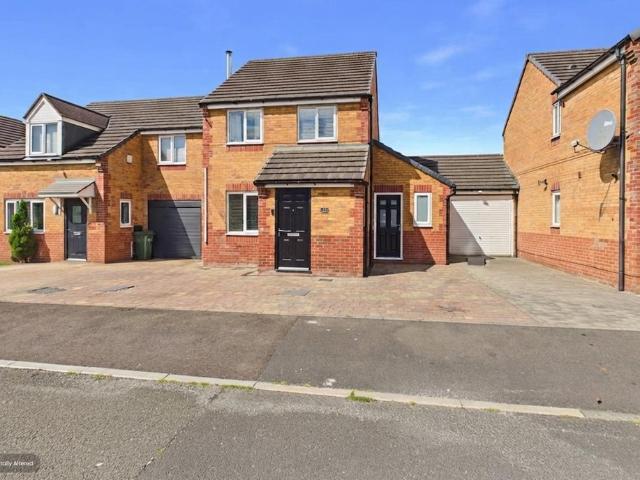 3 bedroom detached house for sale