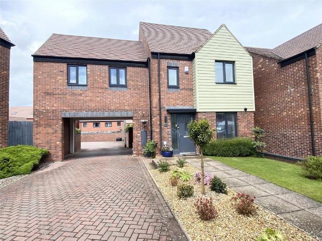3 bedroom detached house for sale