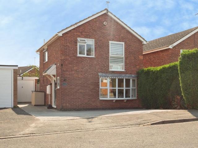 3 bedroom detached house for sale
