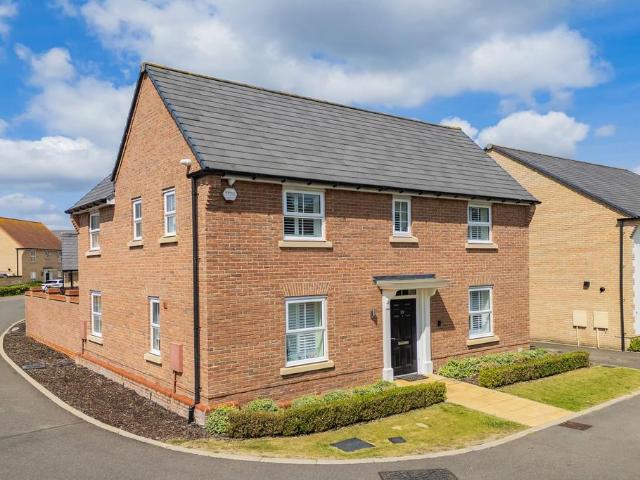 3 bedroom detached house for sale