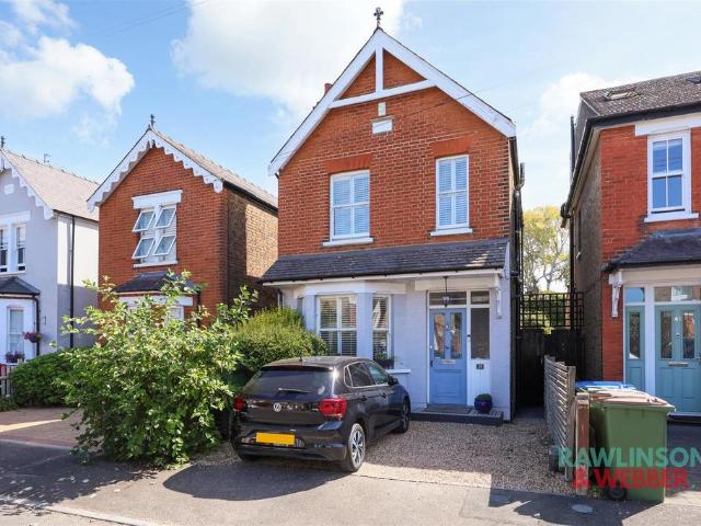 3 bedroom detached house for sale