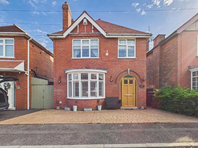 3 bedroom detached house for sale