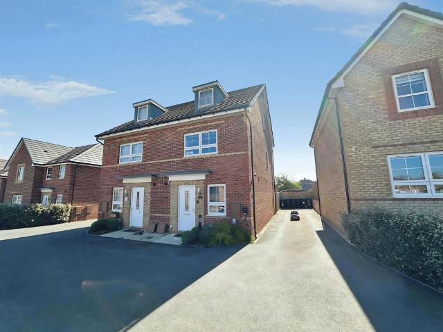 3 bedroom semi detached house for sale