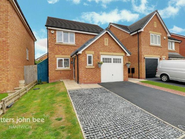 3 bedroom detached house for sale
