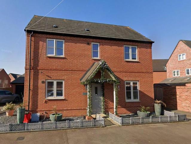 3 bedroom detached house for sale