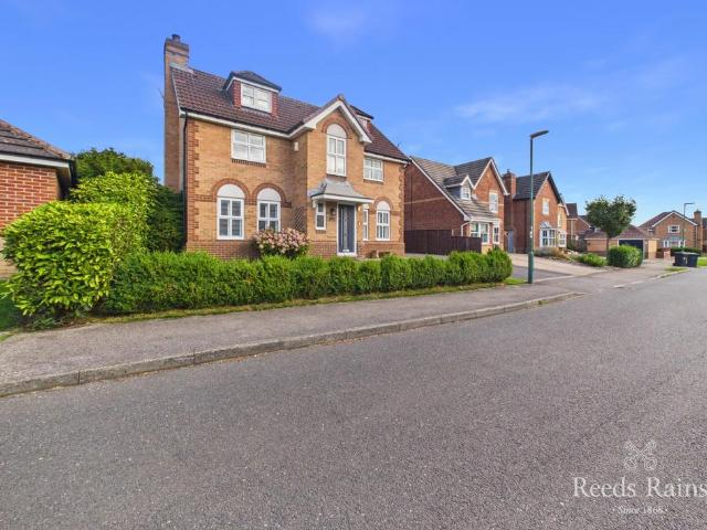 3 bedroom detached house for sale