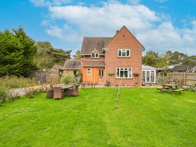 3 bedroom detached house for sale