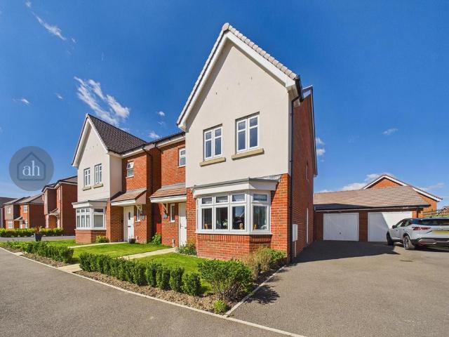 3 bedroom detached house for sale