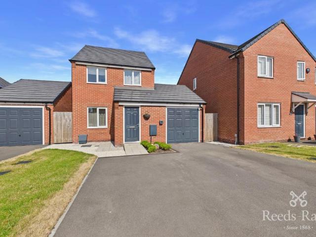 3 bedroom detached house for sale