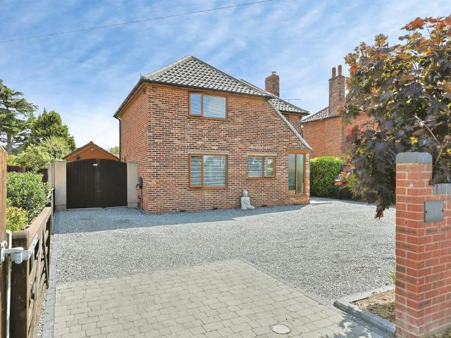3 bedroom detached house for sale