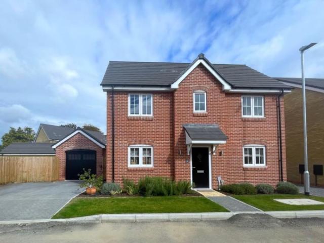3 bedroom detached house for sale