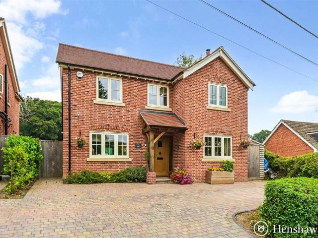 3 bedroom detached house for sale