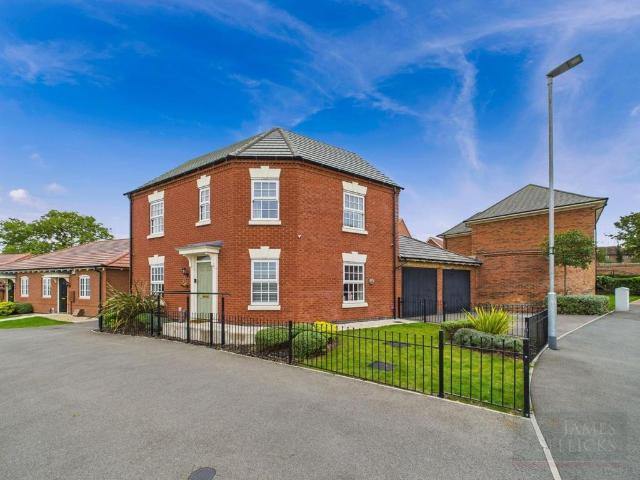 3 bedroom detached house for sale