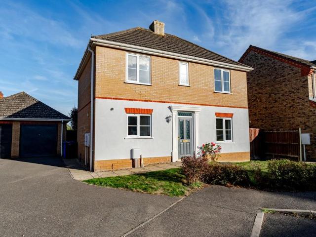 3 bedroom detached house for sale